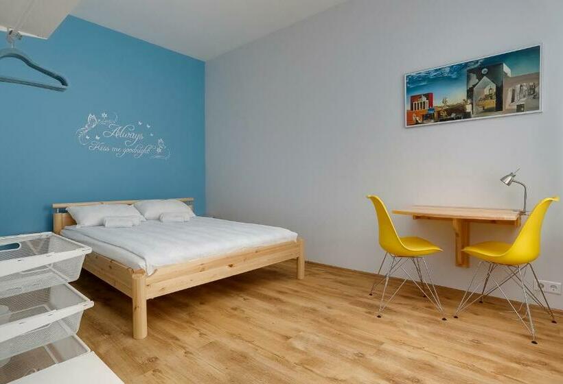 هاستل Orange Cat Rooms