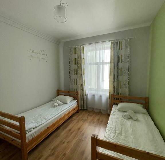 هاستل Orange Cat Rooms