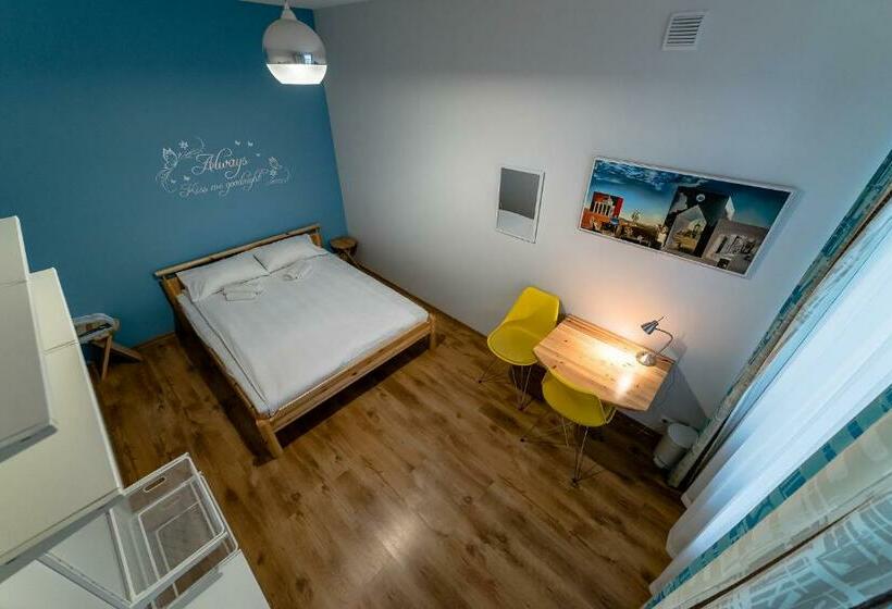 هاستل Orange Cat Rooms