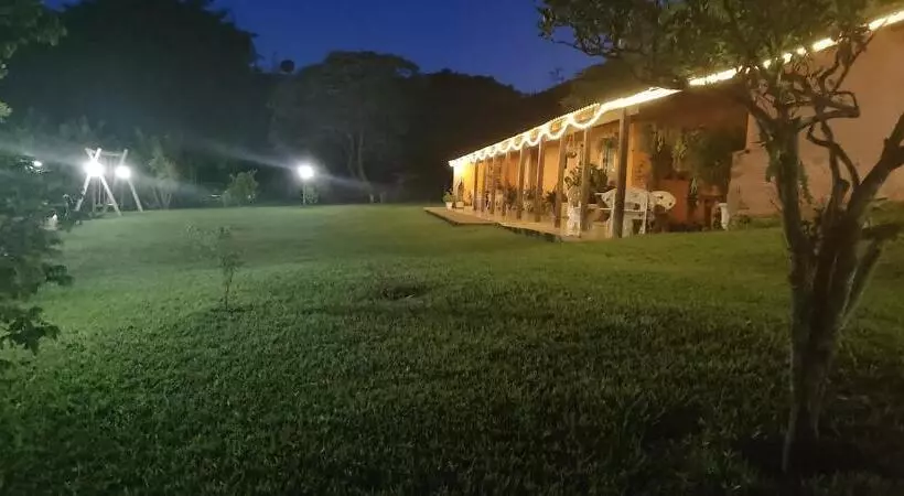 ユースホステル Pousada Campestre Cunha Sp