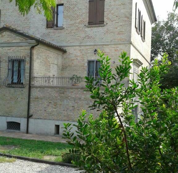 B&b Bread And Fantasy