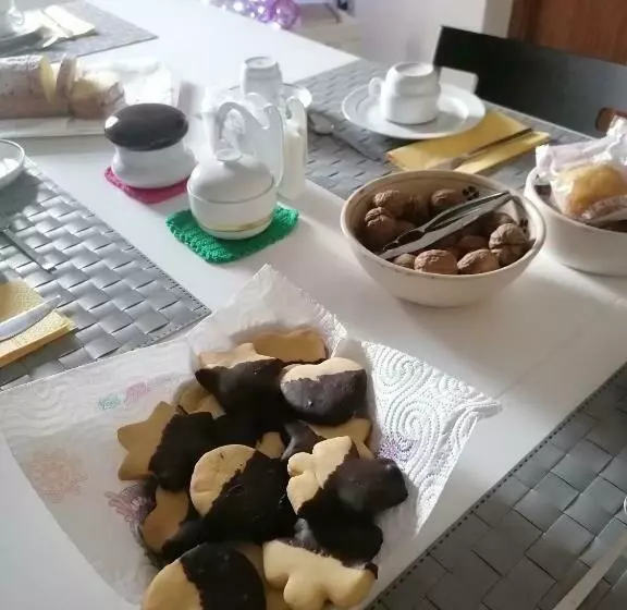 تختخواب و صبحانه A Casa Mia