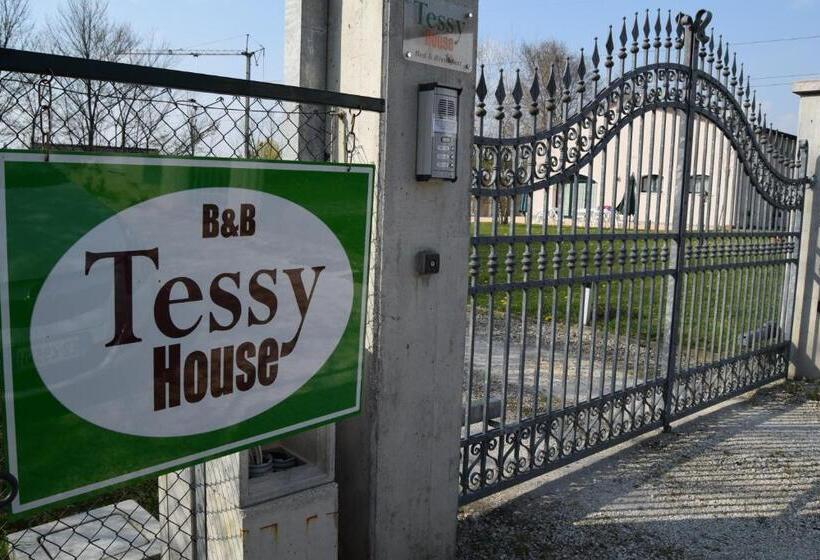 צימר Casa Vacanza E Per Lavoro Tessyhouse