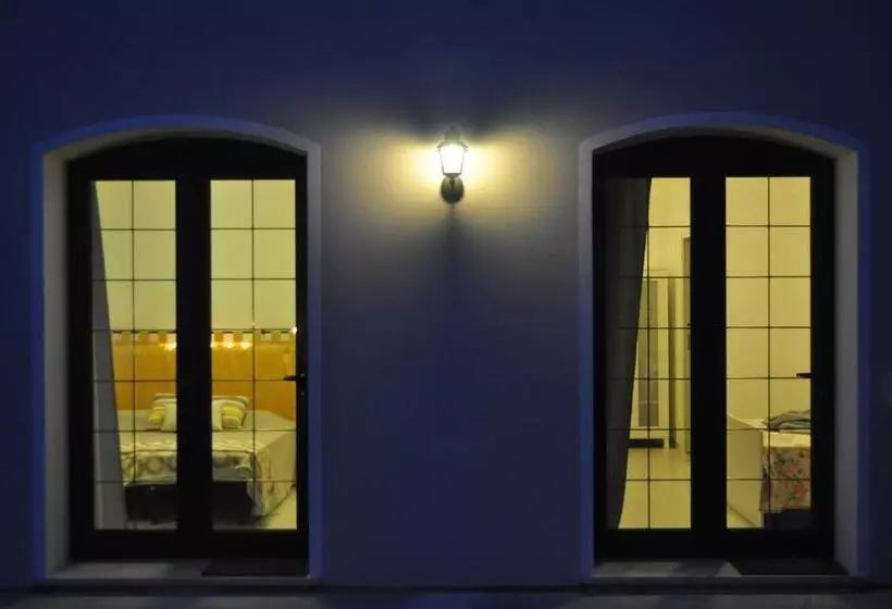 ベッドアンドブレックファースト Casa Vacanza E Per Lavoro Tessyhouse