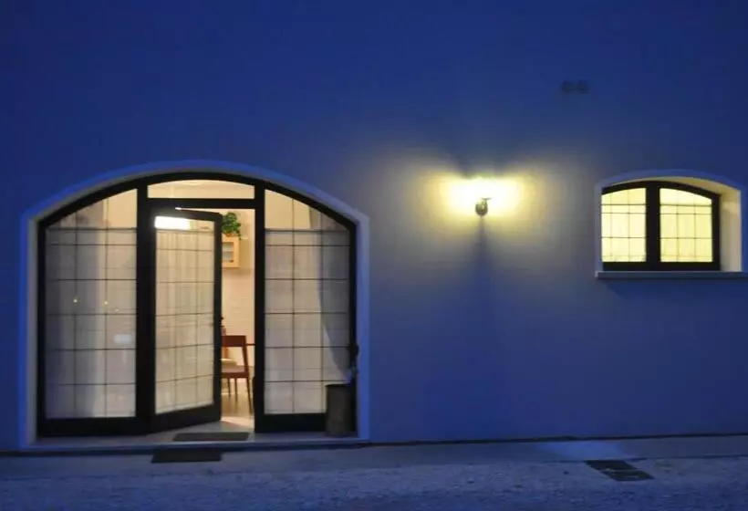 ベッドアンドブレックファースト Casa Vacanza E Per Lavoro Tessyhouse