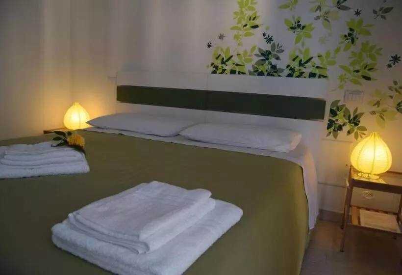 ベッドアンドブレックファースト Casa Vacanza E Per Lavoro Tessyhouse