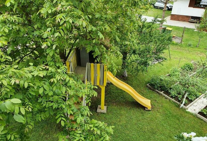 تختخواب و صبحانه Sobe ćuskić