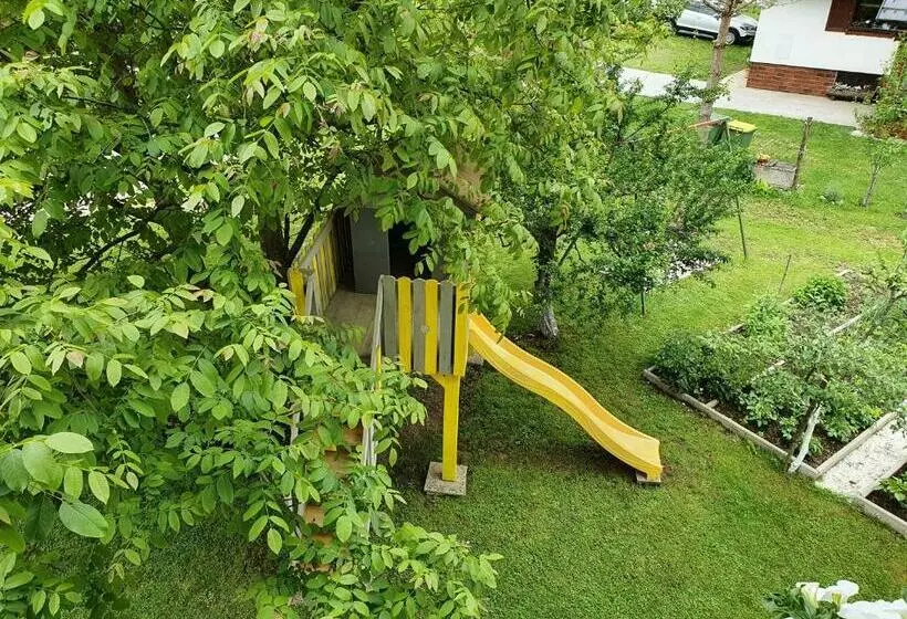 تختخواب و صبحانه Sobe ćuskić