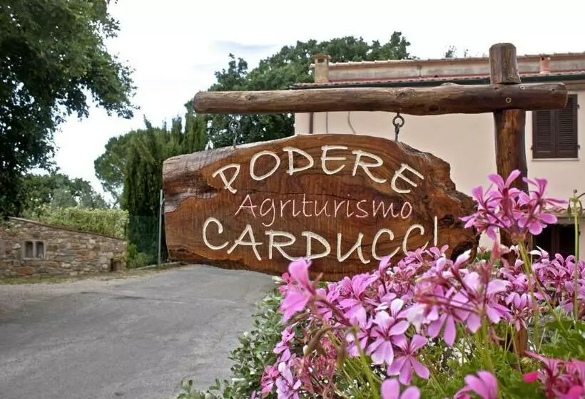 ホテル Agriturismo Podere Carducci