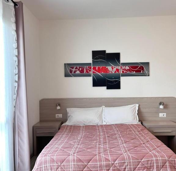 膳宿费 Affittacamere In Centro