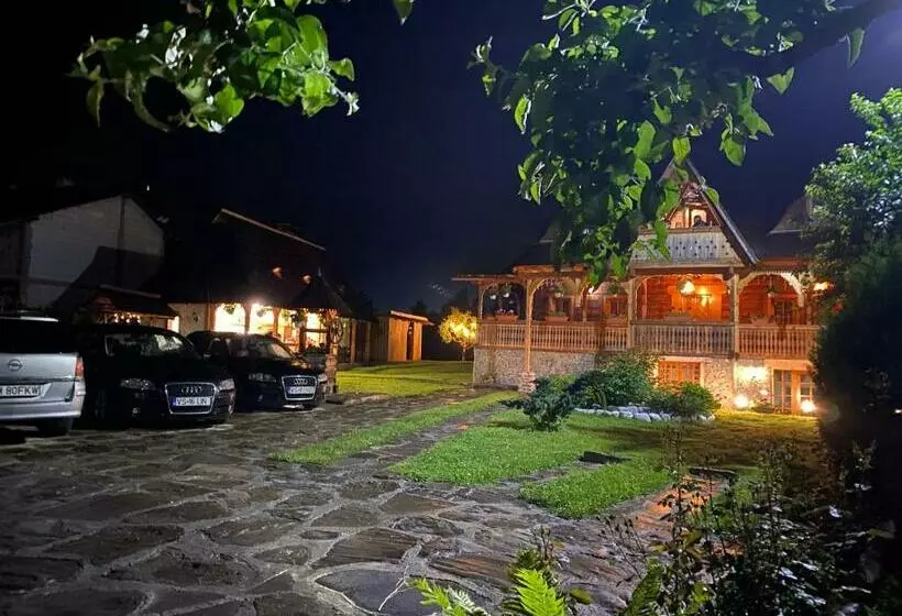ペンション Casa Chira