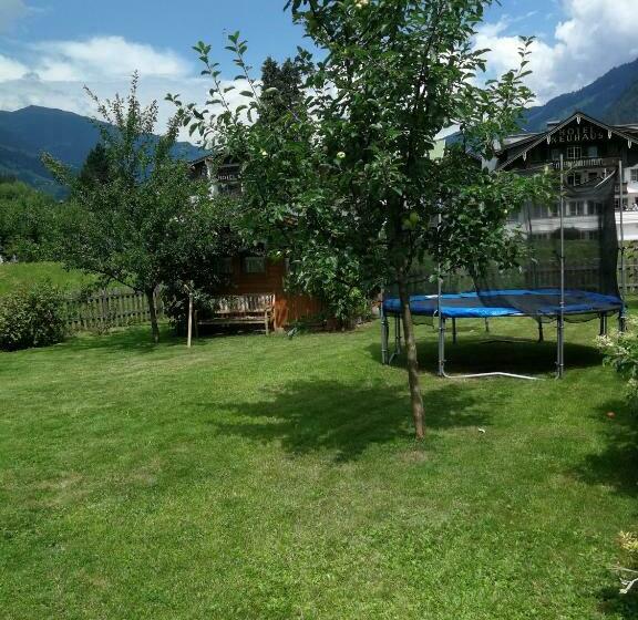 ペンション Gästehaus Knunbauer