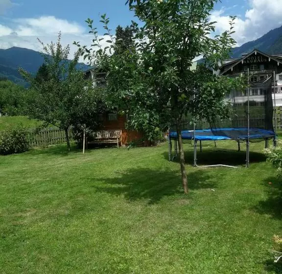 Majatalo Gästehaus Knunbauer