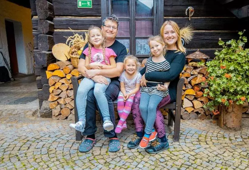 Majatalo Penzion Sněžná Volary