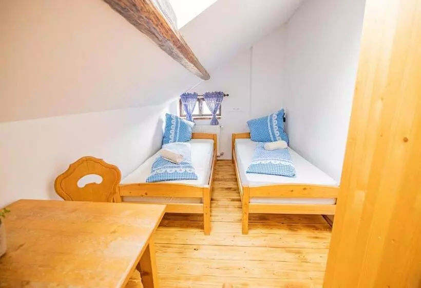 Majatalo Penzion Sněžná Volary