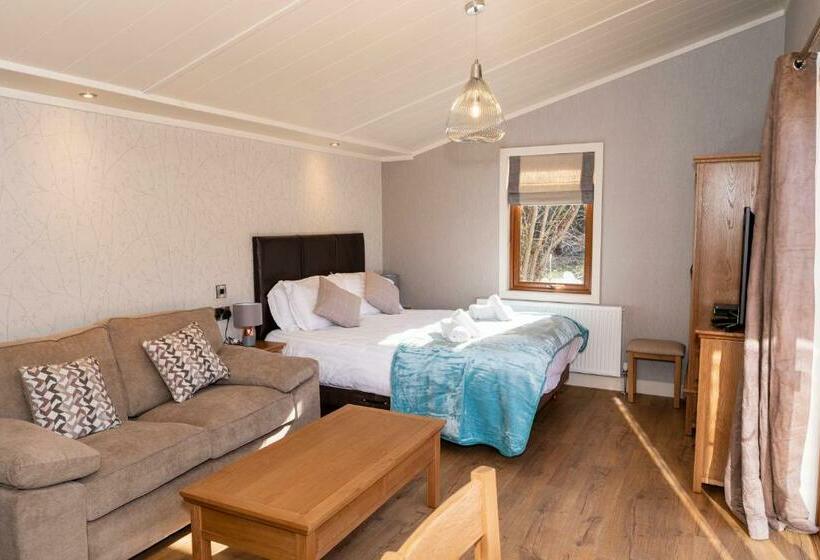 리조트 Herons Lake Retreat Hot Tub Lodges