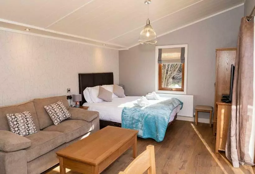 リゾートホテル Herons Lake Retreat Hot Tub Lodges