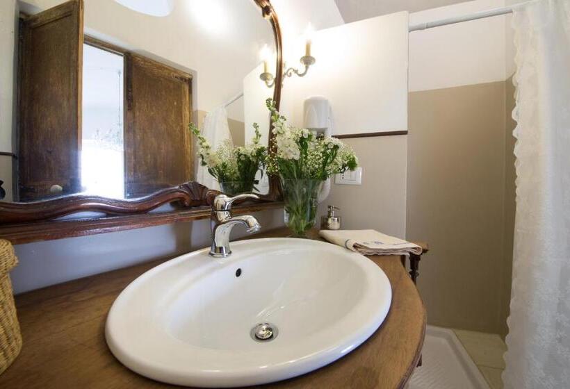 Santa Marina B&b In Corte Cataldi