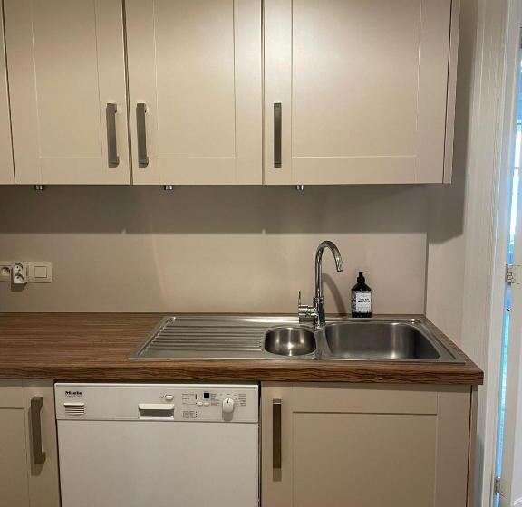 Uniek Appartement Op De Zeedijk Met Parking