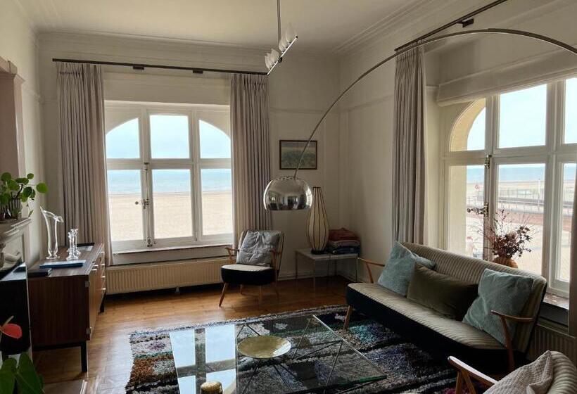 Uniek Appartement Op De Zeedijk Met Parking