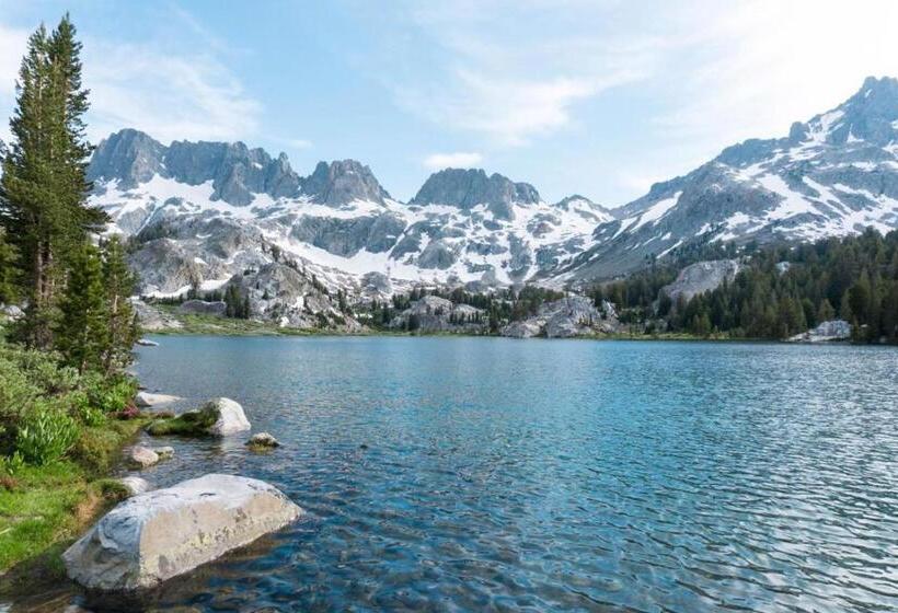 389 Romantic Snowcreek Retreat Near Creek