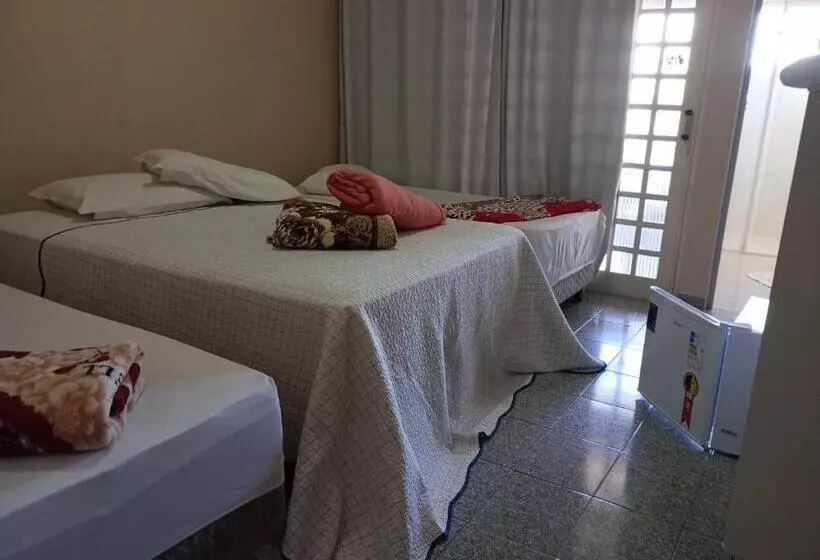 Retkeilymaja Santa Helena Pousada