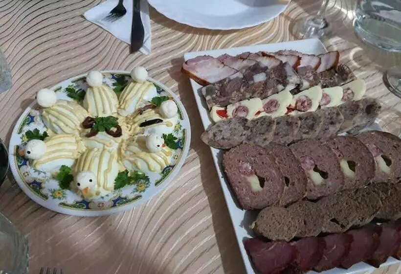 ホテル Pensiunea Agroturistica Casa Coliniţa