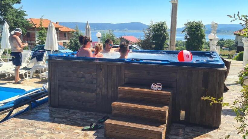 فندق Vila Kalvachevi