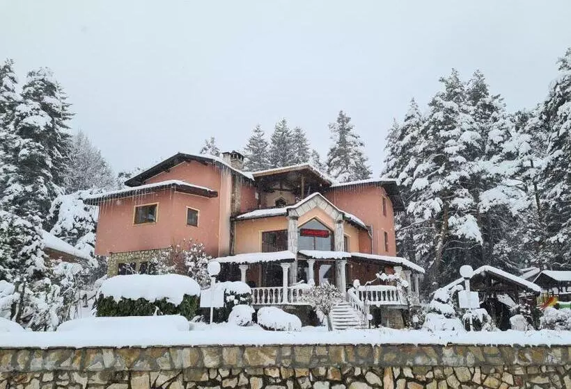 ホテル Vila Kalvachevi