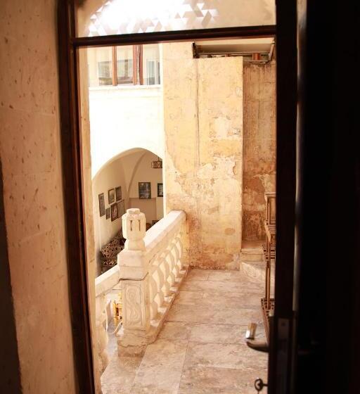 پانسیون Aslan Guest House