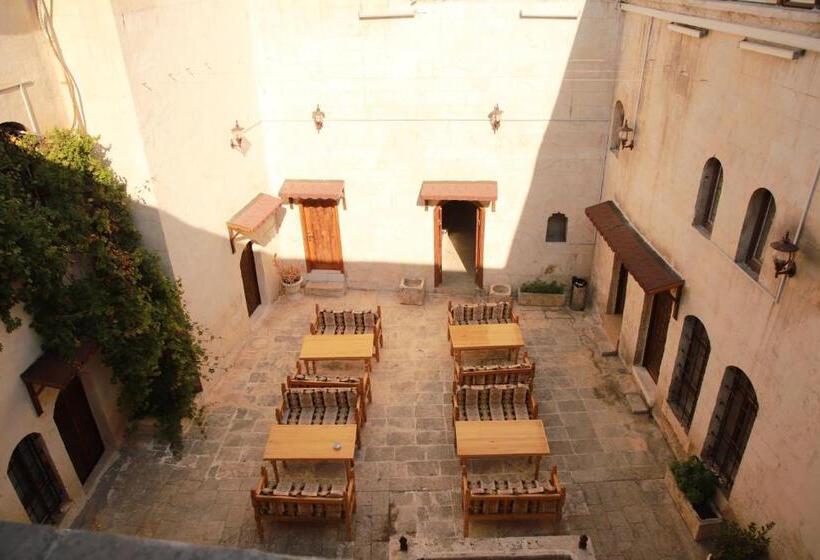 پانسیون Aslan Guest House