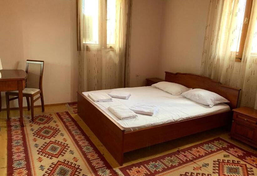 پانسیون Guest Rooms Donovi