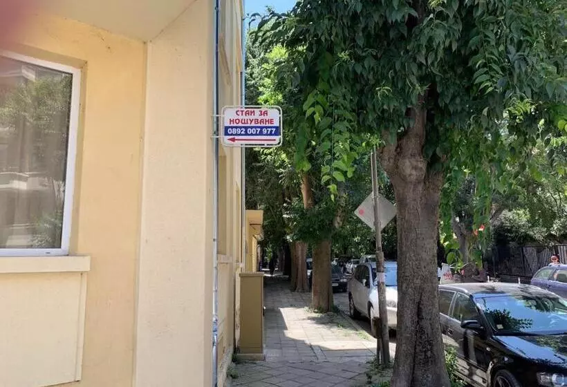 ペンション Guest Rooms Donovi