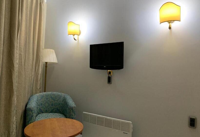 پانسیون Guest Rooms Donovi