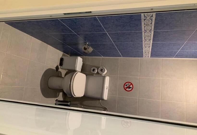 پانسیون Guest Rooms Donovi