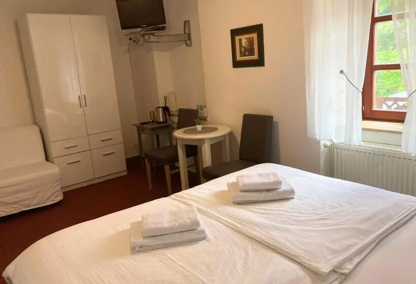 Majatalo Guesthouse Mikuláš Mikulov   Free Parking In The City Center