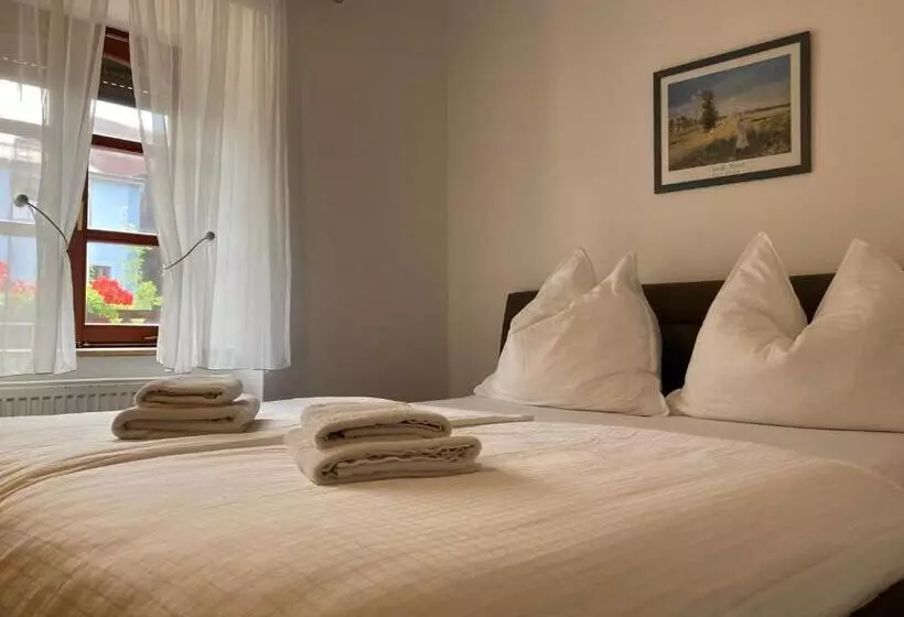 Majatalo Guesthouse Mikuláš Mikulov   Free Parking In The City Center