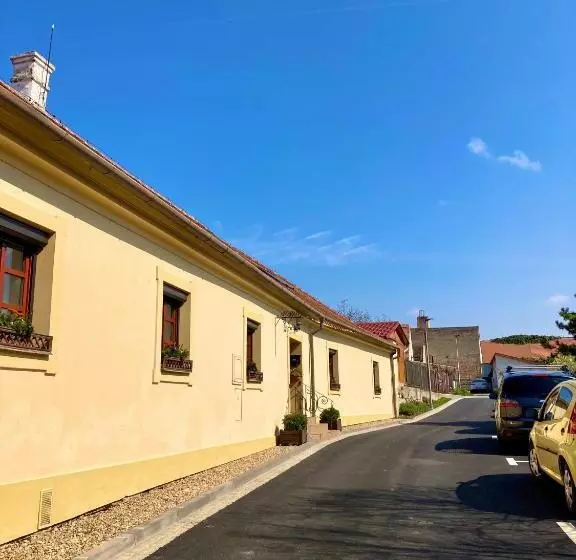 Majatalo Guesthouse Mikuláš Mikulov   Free Parking In The City Center