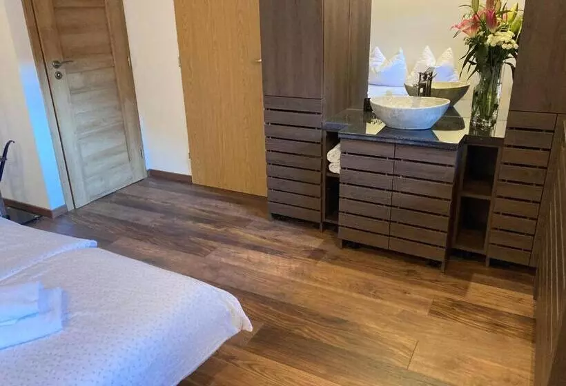 Majatalo Guesthouse Mikuláš Mikulov   Free Parking In The City Center