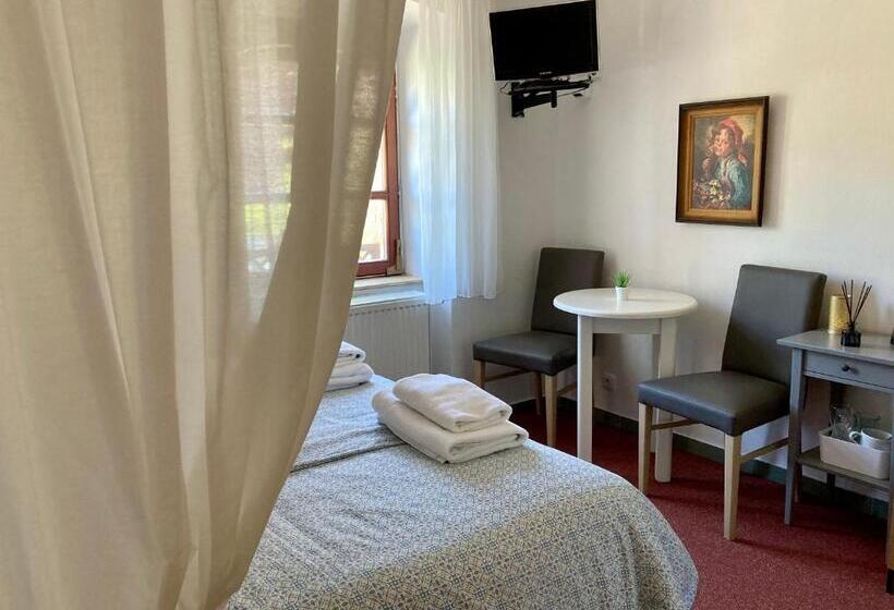 ペンション Guesthouse Mikuláš Mikulov   Free Parking In The City Center