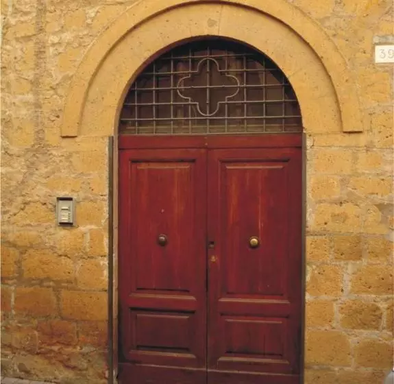 Majatalo Porta Vivaria Orvieto  Private Parking