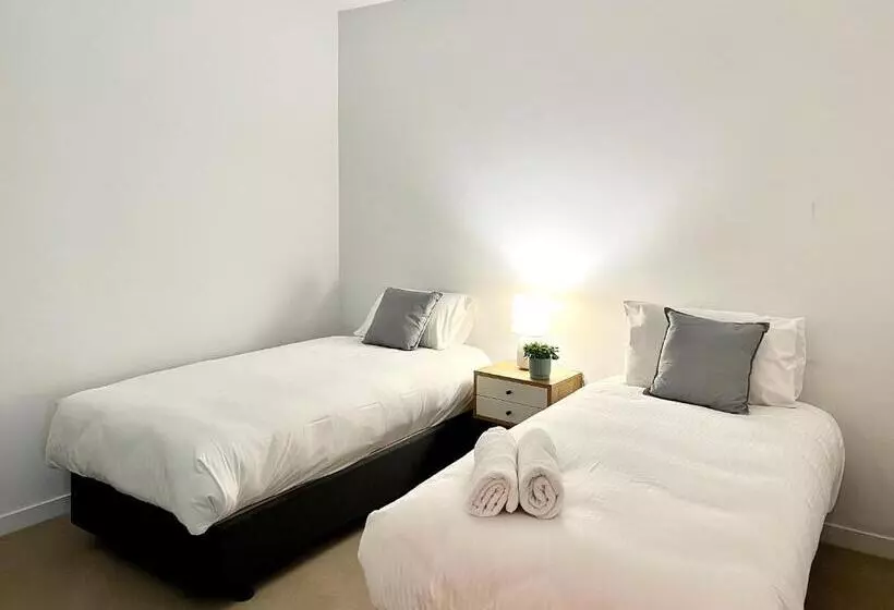 Readyset Apartments At Midtown