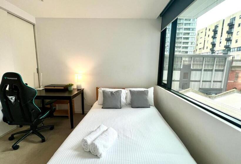 Readyset Apartments At Midtown