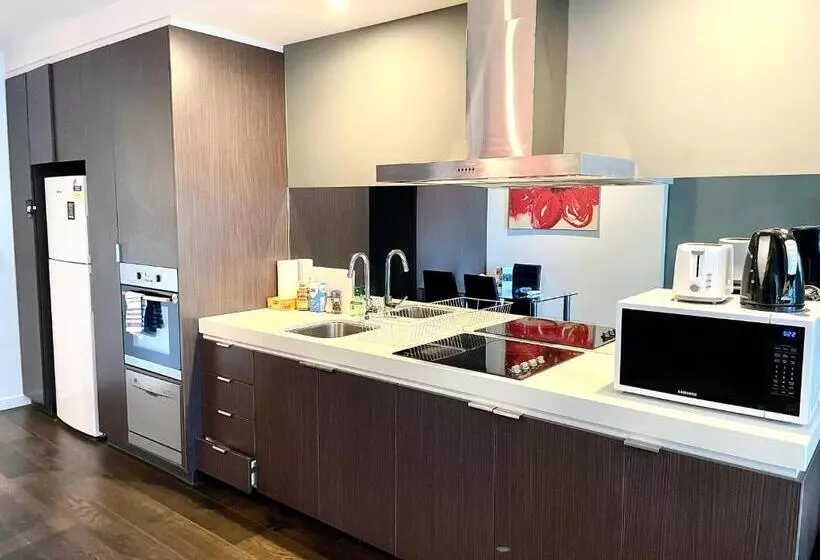 Readyset Apartments At Midtown