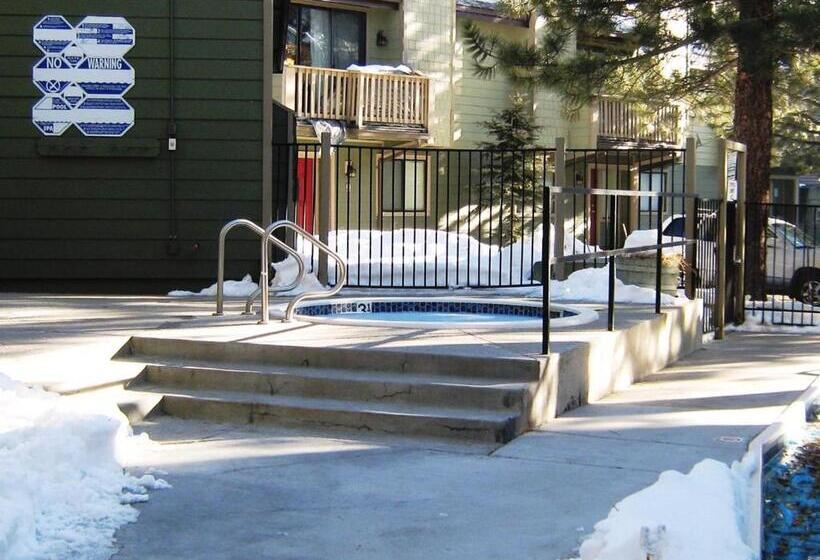 264 Beautiful Spacious Pet Friendly Townhome