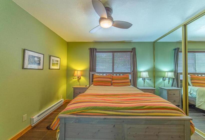 264 Beautiful Spacious Pet Friendly Townhome