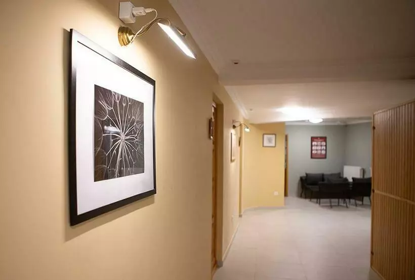 Aamiaismajoitus (B&B) V8 Kelemen Panzió