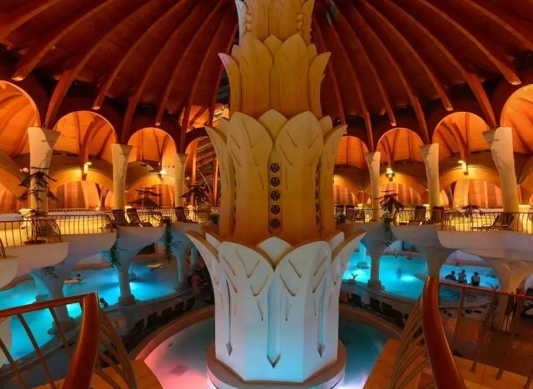 Aamiaismajoitus (B&B) V8 Kelemen Panzió