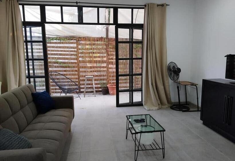 Casa Mango Amplia Con Alberca Y Cerca De La Media Luna !!!