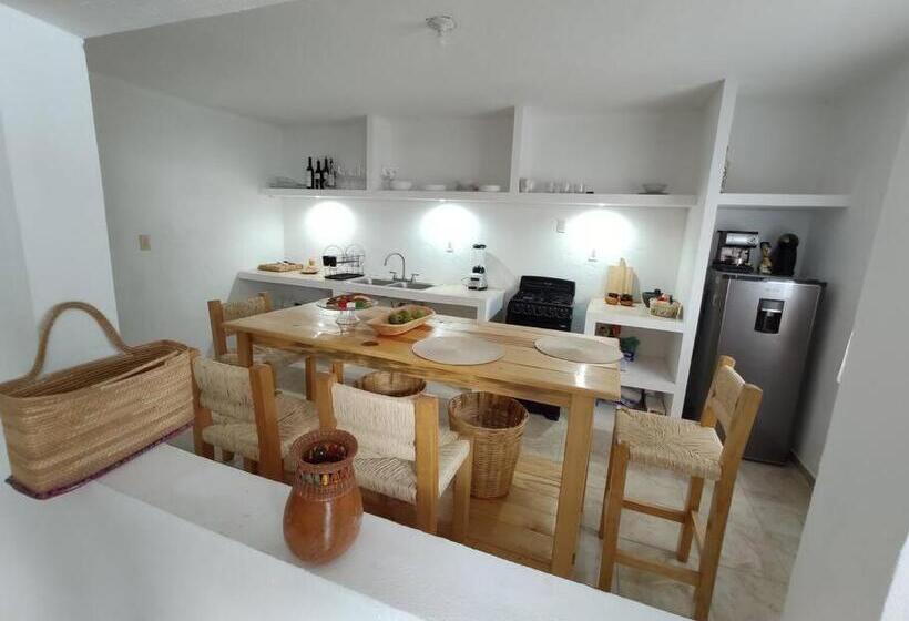 Casa Mango Amplia Con Alberca Y Cerca De La Media Luna !!!